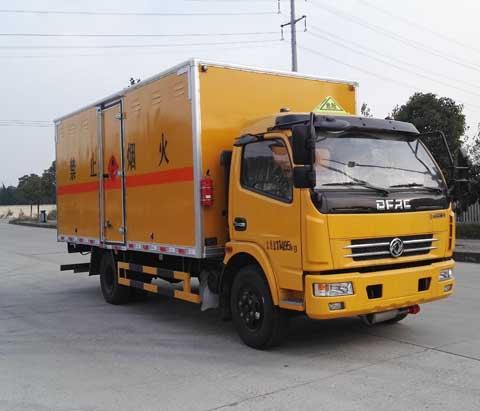 大力牌DLQ5110XRQP5型易燃氣體廂式運輸車