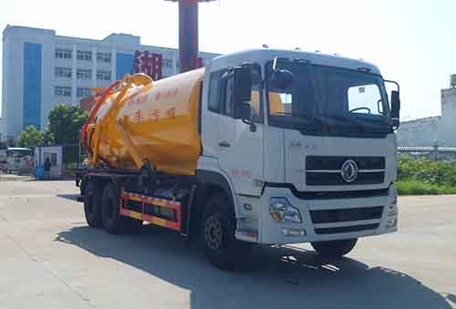 中汽力威牌HLW5251GZX5DF型沼氣池吸污車