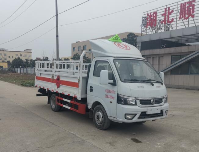 順風(fēng)智造牌SFZ5035TQPE6型氣瓶運(yùn)輸車