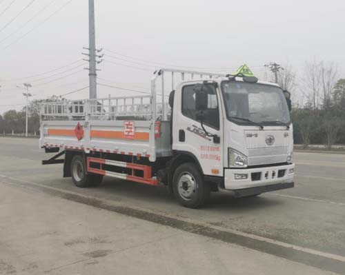 專威牌HTW5124TQPCA6型氣瓶運(yùn)輸車