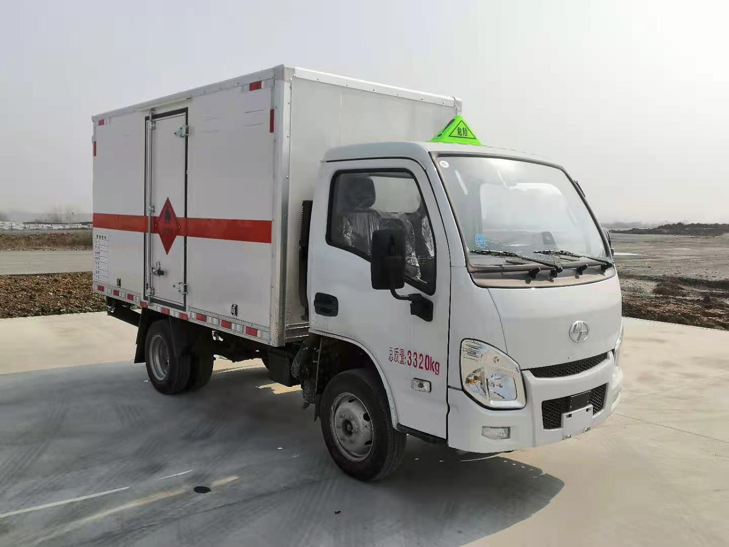 順風(fēng)智造牌SFZ5033XRQS6型易燃氣體廂式運輸車